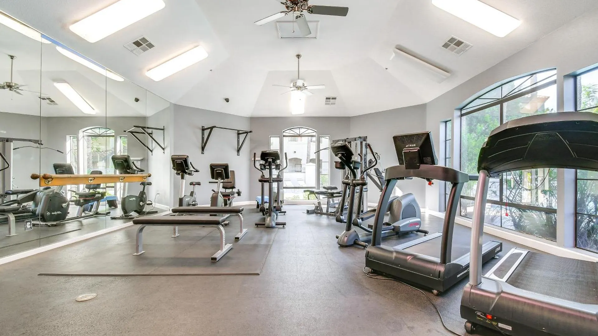 Chic Scottsdale Condo With Pool Access About 3 Mi To Tpc דירה